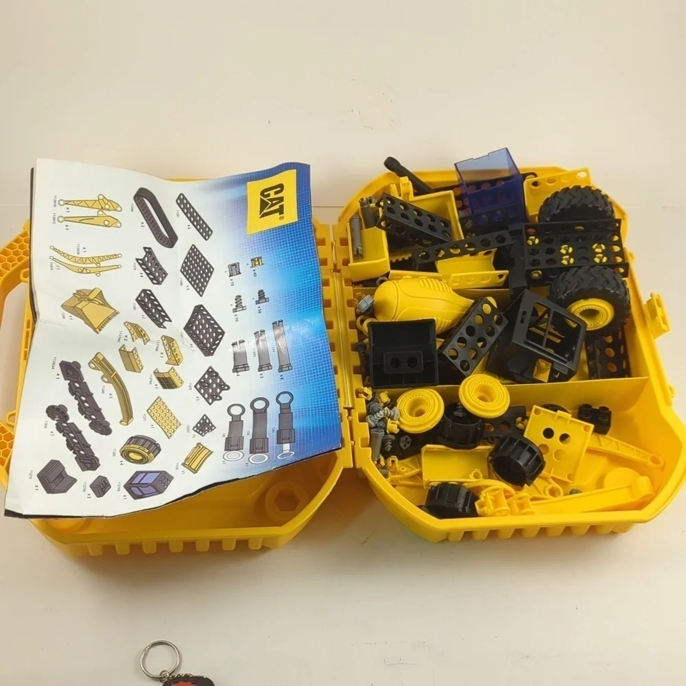 Lot of 2 CAT building sets